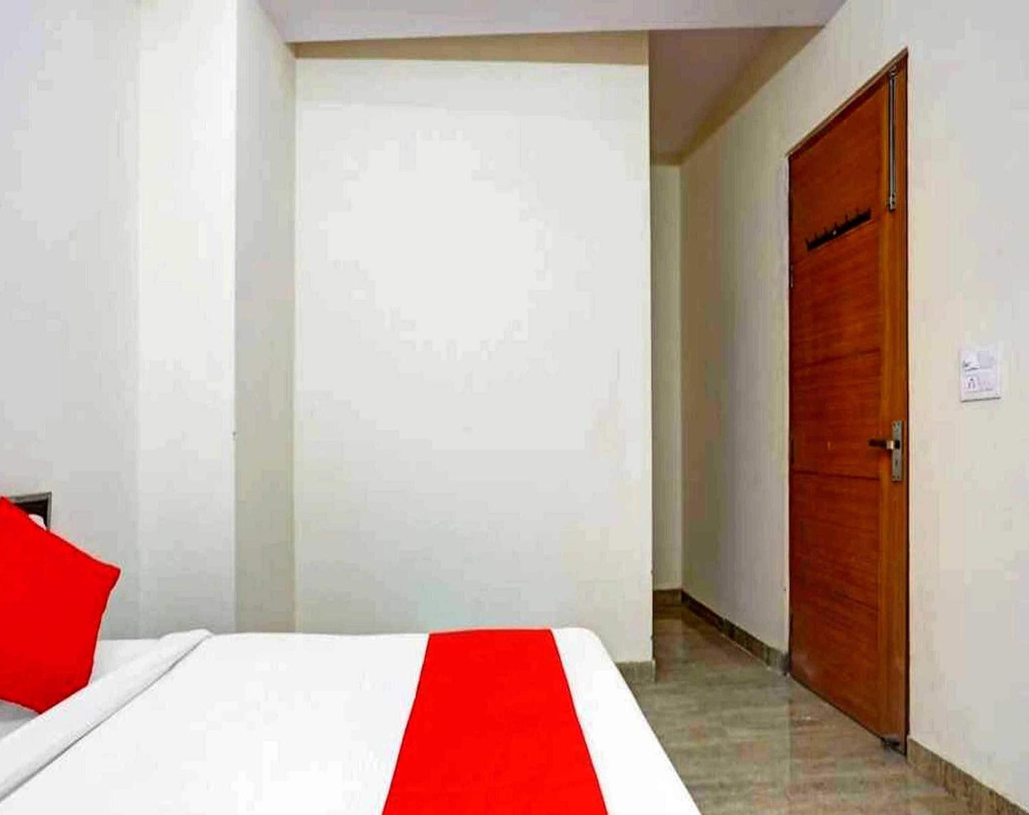 Hotel Sky Bird Bhauli エクステリア 写真