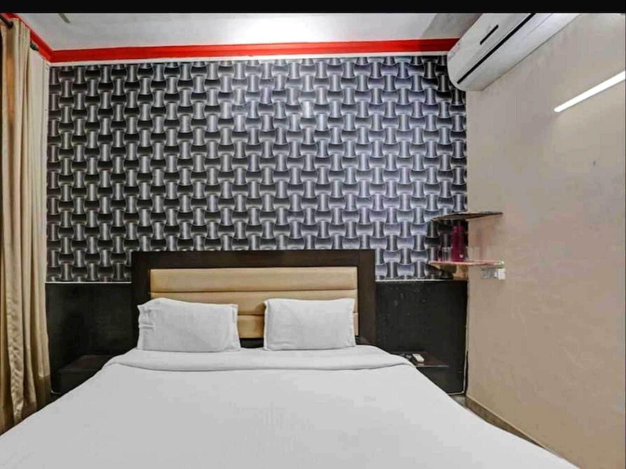 Hotel Sky Bird Bhauli エクステリア 写真