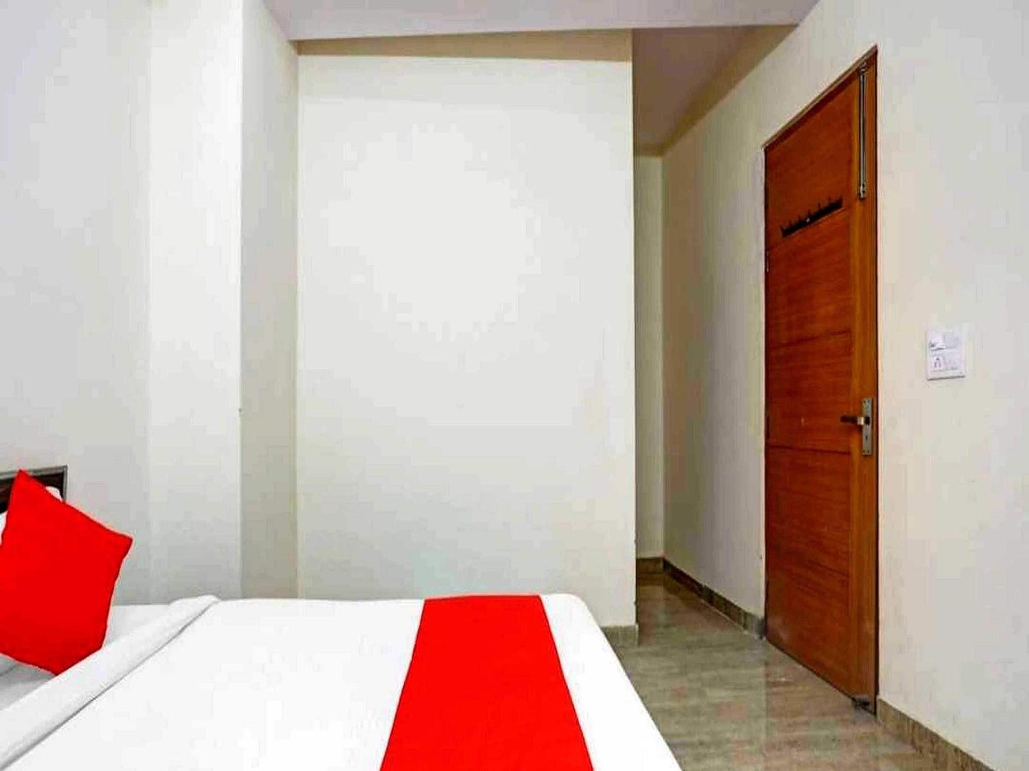 Hotel Sky Bird Bhauli エクステリア 写真
